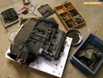 Début de démontage d'un moteur Billancourt 800-C7-10 pour restauration