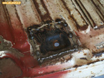 Soudage d'une pièce de plancher pour réparation - Renault 4 fourgonnette F4 - Arrière gauche