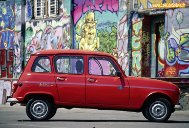 Renault 4L Carte Jeunes Rouge Vif - Vue extérieure